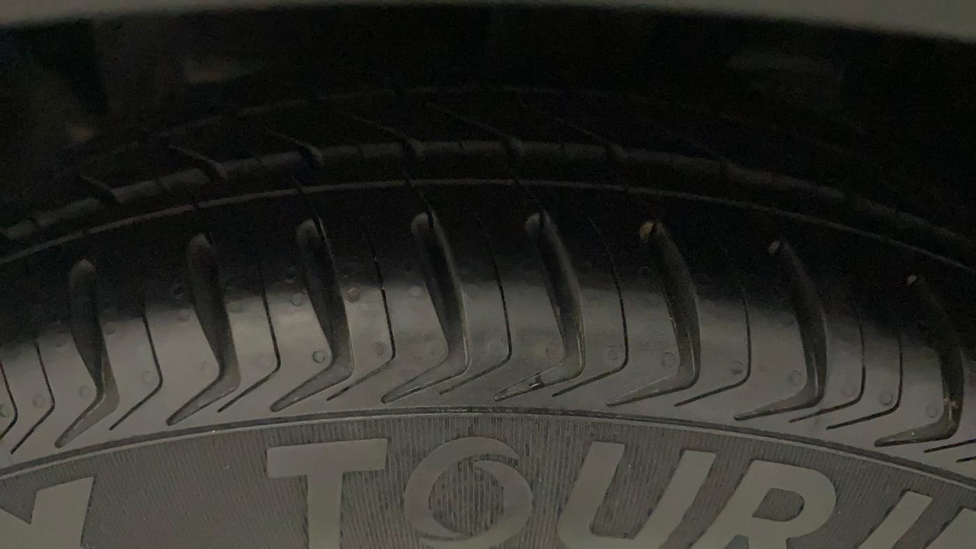 2019 Ford FREESTYLE AMBIENTE 1.2 PETROL, Petrol, Manual, 39,138 km, Left Front Tyre Tread