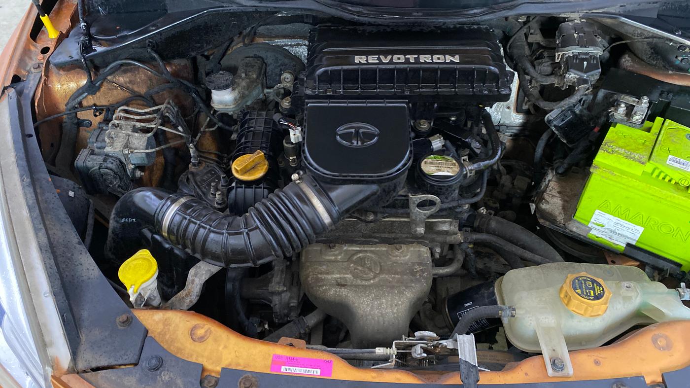 2016 Tata Tiago XZ PETROL, Petrol, Manual, 11,671 km, Engine View - Right