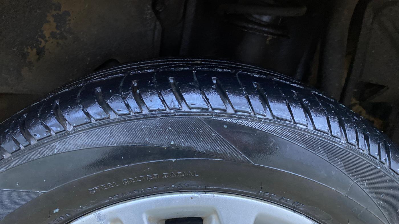 2016 Tata Tiago XZ PETROL, Petrol, Manual, 11,671 km, Left Rear Tyre Tread