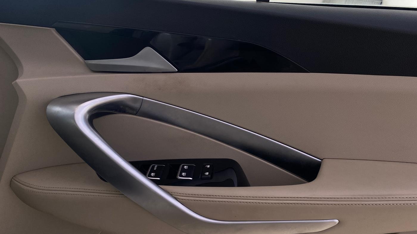 2021 MG HECTOR SHARP 1.5 DCT PETROL, Petrol, Automatic, 24,793 km, Driver Side Door Panels Control