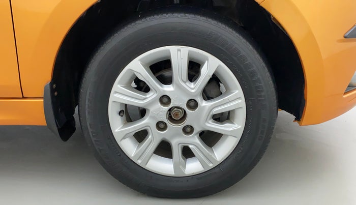 2017 Tata Tiago XZA PETROL, Petrol, Automatic, 79,478 km, Right Front Wheel