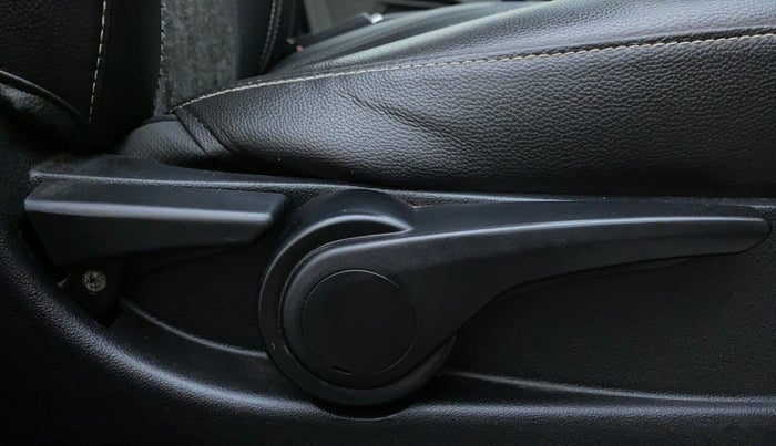 2017 Tata Tiago XZA PETROL, Petrol, Automatic, 79,478 km, Driver Side Adjustment Panel