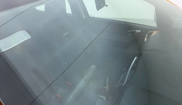 2017 Tata Tiago XZA PETROL, Petrol, Automatic, 79,478 km, Front windshield - Minor spot on windshield