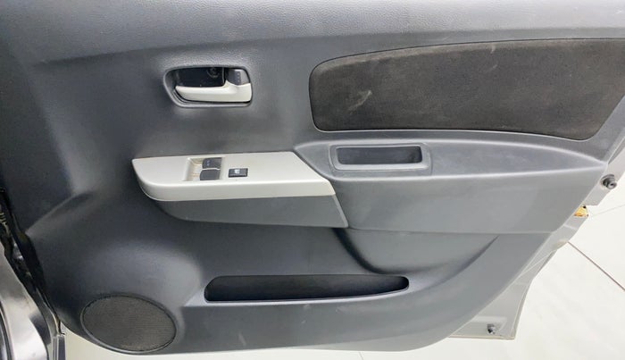2012 Maruti Wagon R 1.0 LXI, Petrol, Manual, 35,307 km, Driver Side Door Panels Control