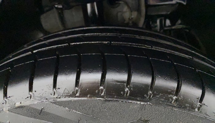2018 Tata Tiago XT PETROL, Petrol, Manual, 23,564 km, Right Front Tyre Tread