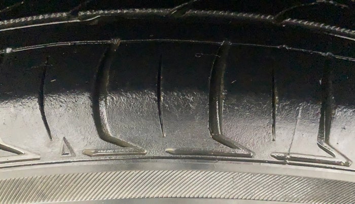 2012 Hyundai i10 SPORTZ 1.2, Petrol, Manual, 42,334 km, Right Rear Tyre Tread