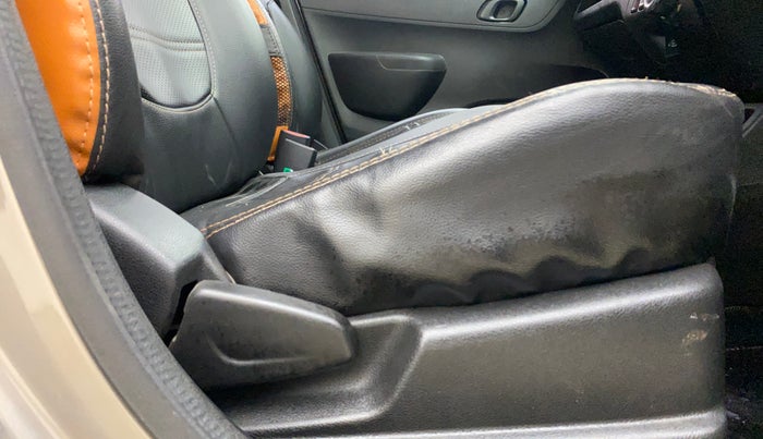 2019 Renault Kwid CLIMBER 1.0 AMT, Petrol, Automatic, 72,955 km, Driver Side Adjustment Panel