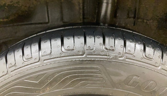 2019 Renault Kwid CLIMBER 1.0 AMT, Petrol, Automatic, 72,955 km, Left Rear Tyre Tread