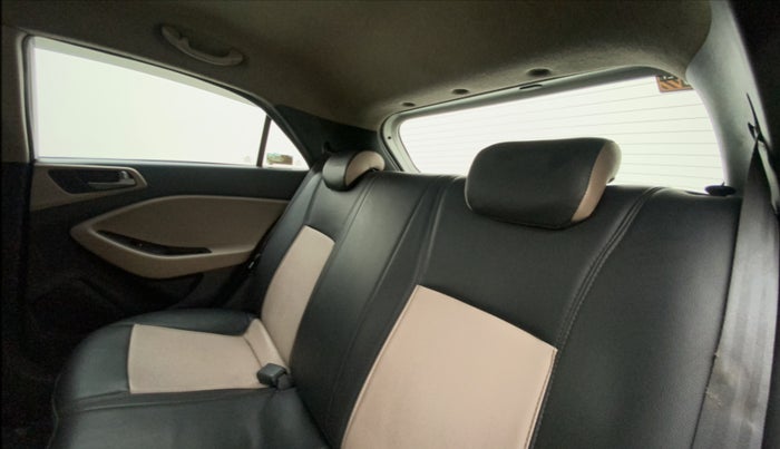 2016 Hyundai Elite i20 ASTA 1.2, Petrol, Manual, 92,316 km, Right Side Rear Door Cabin