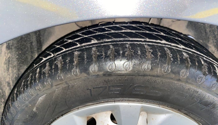 2021 Tata Tiago XE PETROL, Petrol, Manual, 37,330 km, Right Front Tyre Tread