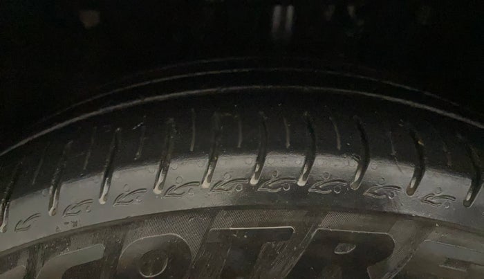 2023 Tata ALTROZ XM PLUS SUNROOF, Petrol, Manual, 23,443 km, Left Front Tyre Tread