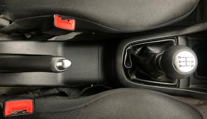 2016 Maruti Swift VXI, Petrol, Manual, 62,041 km, Gear Lever