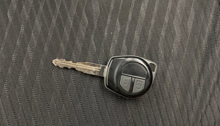 2016 Maruti Swift VXI, Petrol, Manual, 62,041 km, Key Close Up