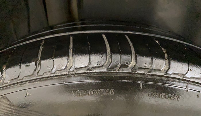 2021 Maruti Vitara Brezza ZXI PLUS, Petrol, Manual, 95,887 km, Right Rear Tyre Tread