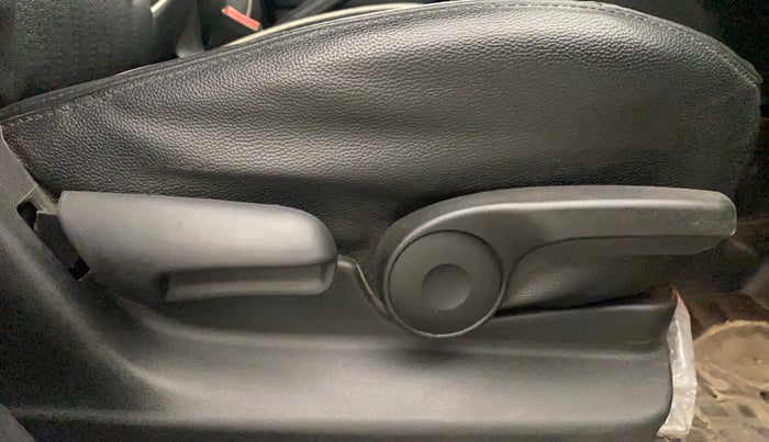 2021 Maruti Vitara Brezza ZXI PLUS, Petrol, Manual, 95,887 km, Driver Side Adjustment Panel