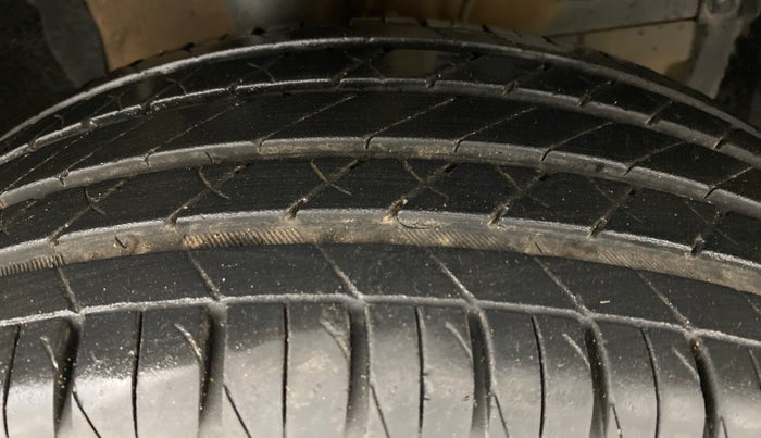 2021 Toyota URBAN CRUISER PREMIUM MT, Petrol, Manual, 10,082 km, Right Front Tyre Tread