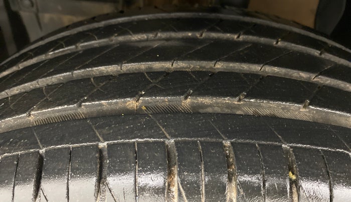 2021 Toyota URBAN CRUISER PREMIUM MT, Petrol, Manual, 10,082 km, Left Front Tyre Tread