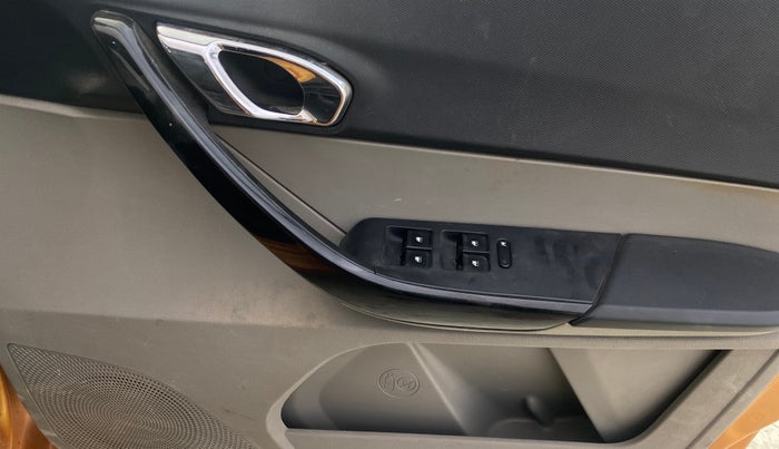 2016 Tata Tiago XZ PETROL, Petrol, Manual, 26,162 km, Driver Side Door Panels Control