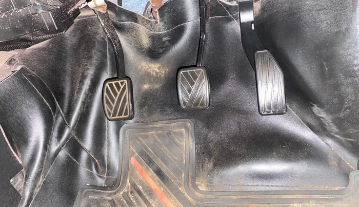 2019 Maruti IGNIS DELTA 1.2, Petrol, Manual, 64,020 km, Pedals