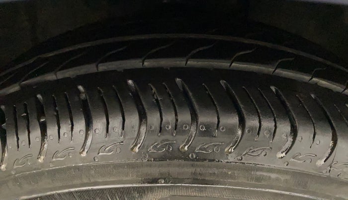 2019 Maruti IGNIS DELTA 1.2, Petrol, Manual, 64,020 km, Right Front Tyre Tread