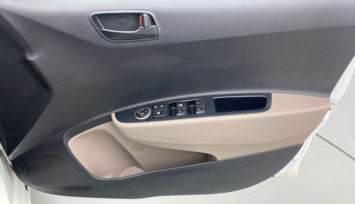 2019 Hyundai Xcent S AT 1.2, Petrol, Automatic, 37,815 km, Driver Side Door Panels Control