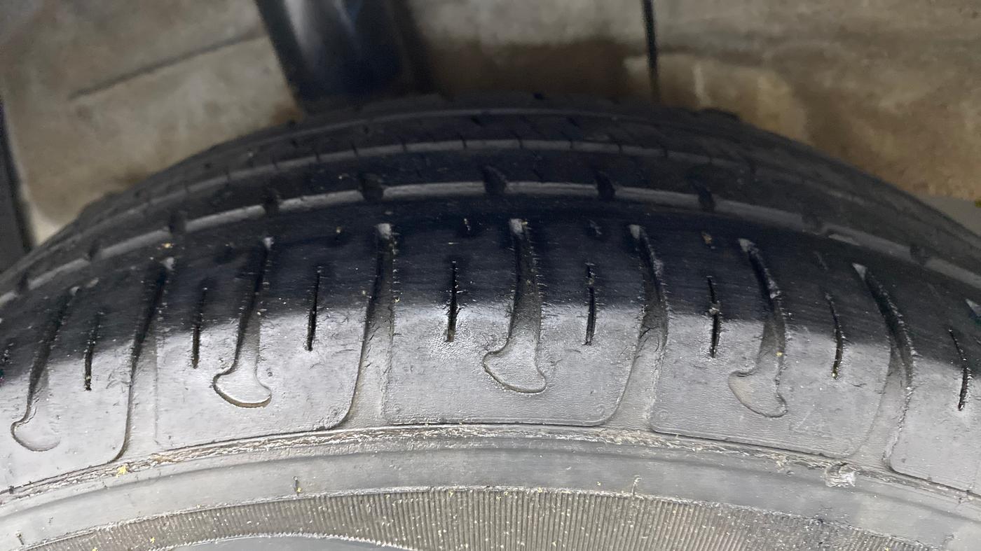 2019 Hyundai Xcent S AT 1.2, Petrol, Automatic, 37,815 km, Right Rear Tyre Tread