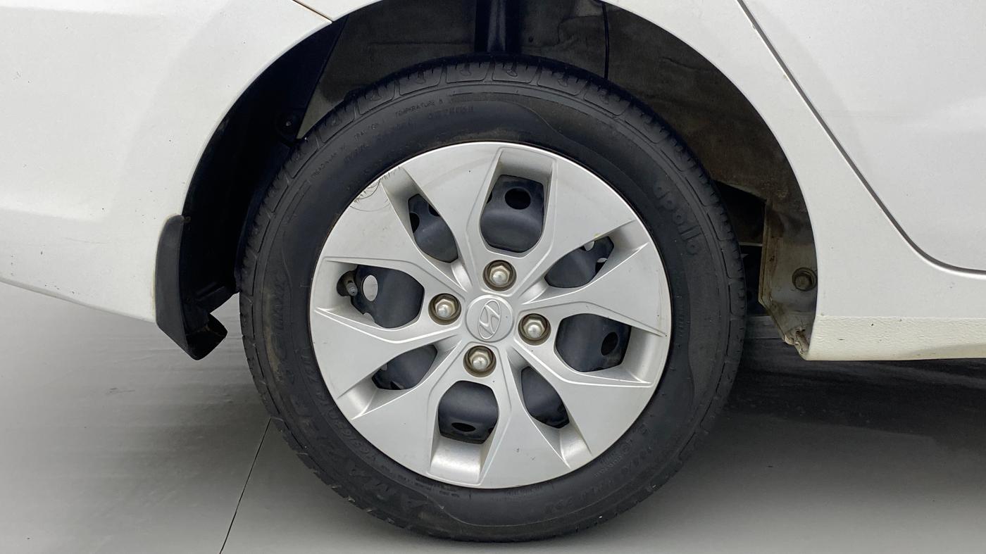 2019 Hyundai Xcent S AT 1.2, Petrol, Automatic, 37,815 km, Right Rear Wheel