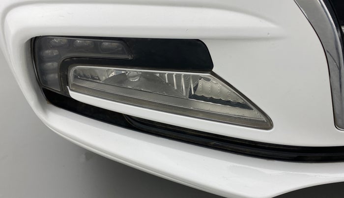2019 Hyundai Xcent S AT 1.2, Petrol, Automatic, 37,815 km, Right fog light - Not working