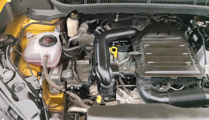 2022 Volkswagen TAIGUN TOPLINE 1.0 TSI AT, Petrol, Automatic, 28,405 km, Engine View - Right