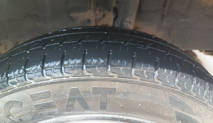 2019 Renault Kwid RXT 1.0 (O), Petrol, Manual, 57,054 km, Left Rear Tyre Tread