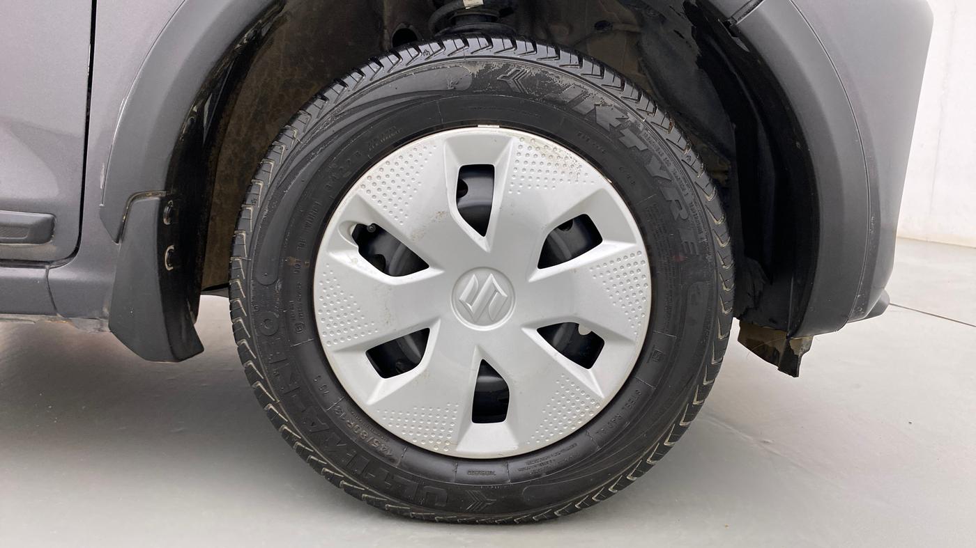 2022 Maruti Alto K10 VXI PLUS, Petrol, Manual, 6,452 km, Right Front Wheel