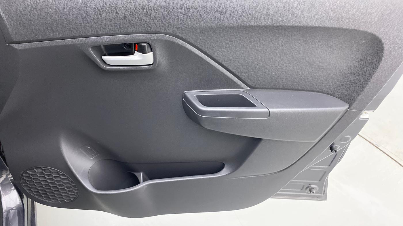 2022 Maruti Alto K10 VXI PLUS, Petrol, Manual, 6,452 km, Driver Side Door Panels Control