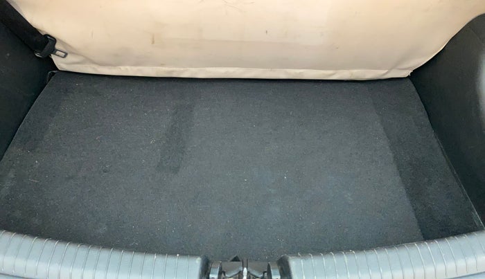 2016 Hyundai Grand i10 ASTA 1.2 KAPPA VTVT, Petrol, Manual, 60,477 km, Boot Inside