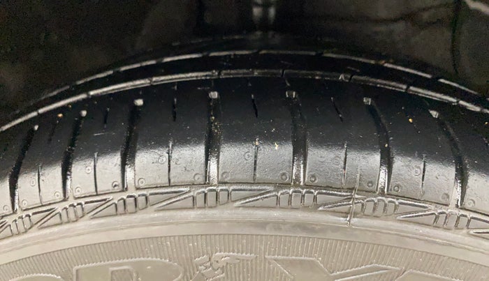 2016 Hyundai Grand i10 ASTA 1.2 KAPPA VTVT, Petrol, Manual, 60,477 km, Right Front Tyre Tread