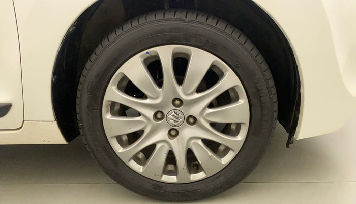 2017 Maruti Baleno ZETA CVT PETROL 1.2, Petrol, Automatic, 77,650 km, Right Front Wheel