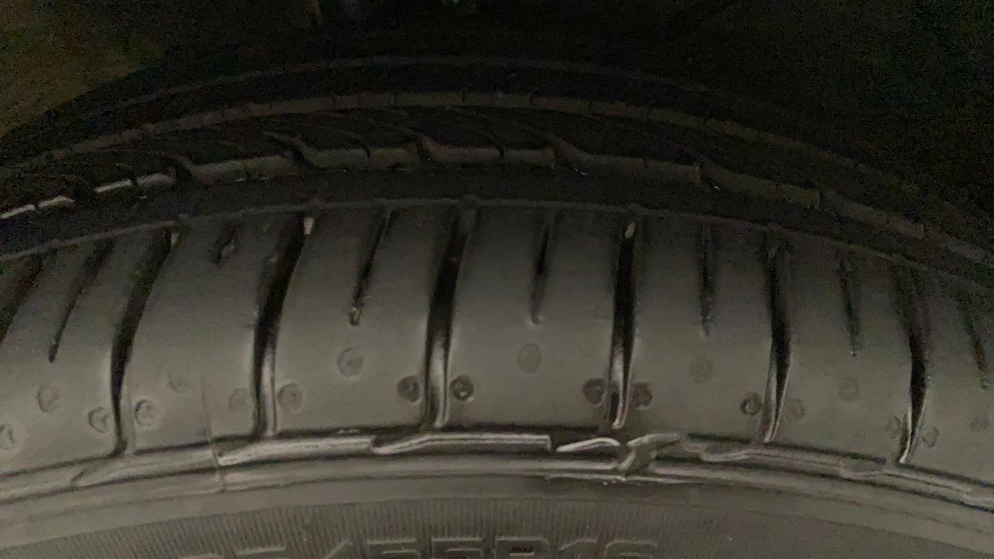2017 Maruti Baleno ZETA CVT PETROL 1.2, Petrol, Automatic, 77,650 km, Right Front Tyre Tread
