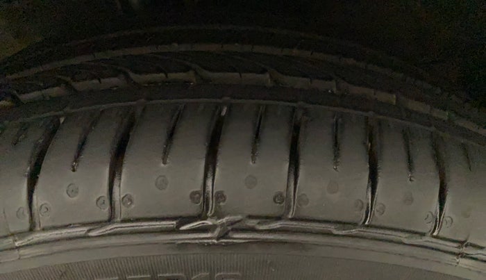 2017 Maruti Baleno ZETA CVT PETROL 1.2, Petrol, Automatic, 77,650 km, Left Front Tyre Tread