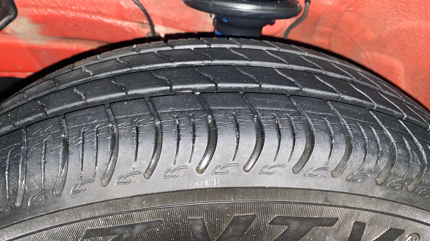 2022 Maruti S PRESSO VXI+, Petrol, Manual, 5,887 km, Left Front Tyre Tread