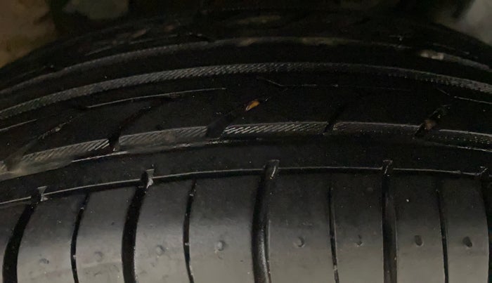 2015 Hyundai Grand i10 ASTA AT 1.2 KAPPA VTVT, Petrol, Automatic, 62,331 km, Left Rear Tyre Tread