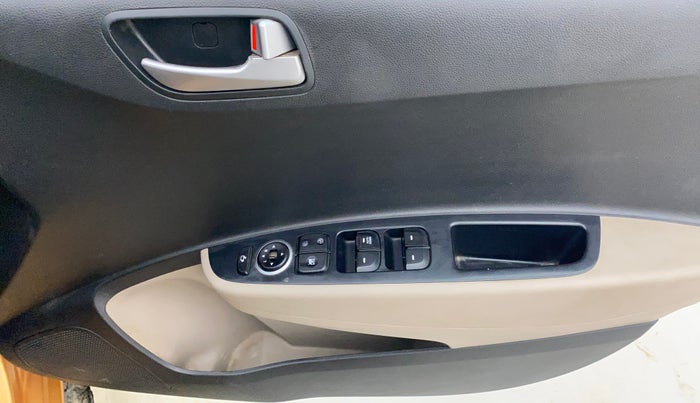 2015 Hyundai Grand i10 ASTA AT 1.2 KAPPA VTVT, Petrol, Automatic, 62,331 km, Driver Side Door Panels Control