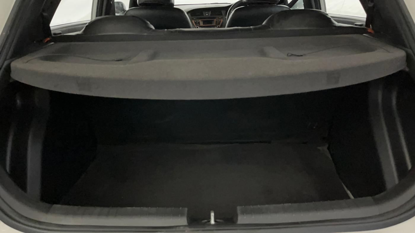 2017 Hyundai i20 Active 1.2 BASE, Petrol, Manual, 43,475 km, Boot Inside