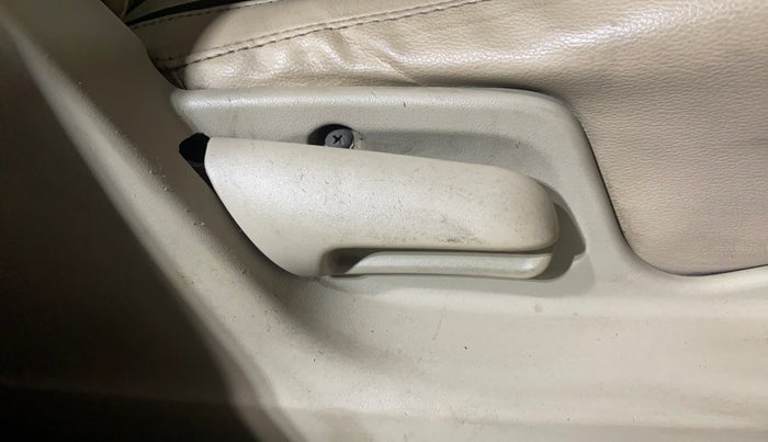 2016 Maruti Swift Dzire VXI, Petrol, Manual, 1,08,263 km, Driver Side Adjustment Panel