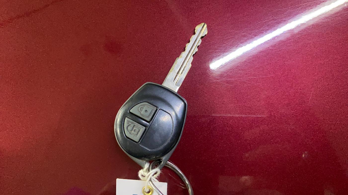 2016 Maruti Swift Dzire VXI, Petrol, Manual, 1,08,263 km, Key Close Up