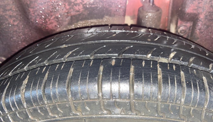 2016 Maruti Swift Dzire VXI, Petrol, Manual, 1,08,263 km, Left Rear Tyre Tread