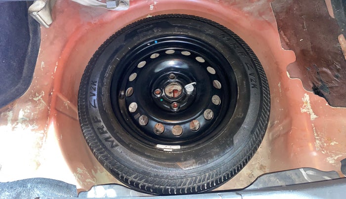 2016 Maruti Swift Dzire VXI, Petrol, Manual, 1,08,263 km, Spare Tyre