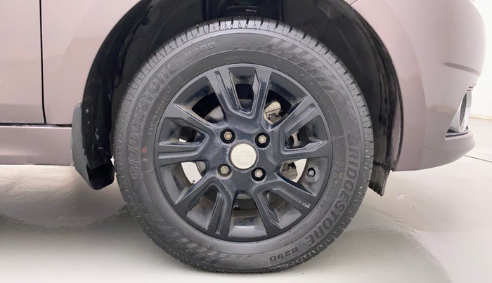 2018 Tata Tiago XZA PETROL, Petrol, Automatic, 38,691 km, Right Front Wheel
