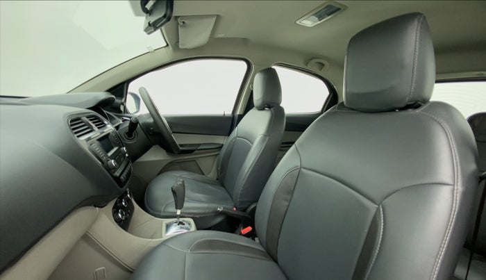 2018 Tata Tiago XZA PETROL, Petrol, Automatic, 38,691 km, Right Side Front Door Cabin