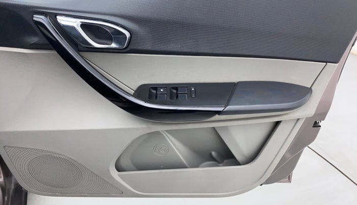 2018 Tata Tiago XZA PETROL, Petrol, Automatic, 38,691 km, Driver Side Door Panels Control