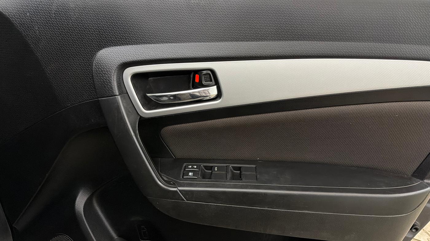 2022 Toyota URBAN CRUISER PREMIUM GRADE AT, Petrol, Automatic, 89,060 km, Driver Side Door Panels Control
