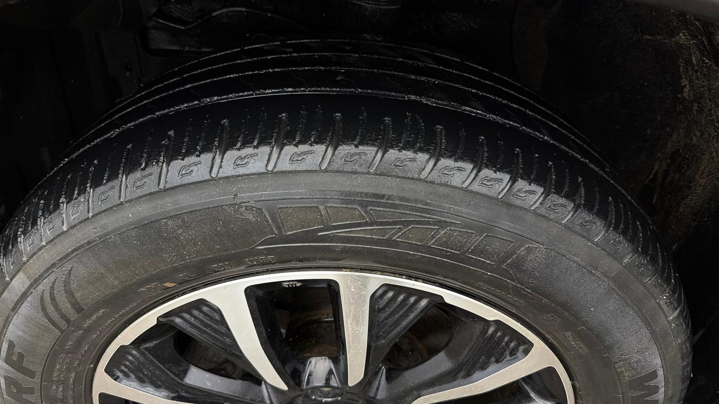 2022 Toyota URBAN CRUISER PREMIUM GRADE AT, Petrol, Automatic, 89,060 km, Left Front Tyre Tread